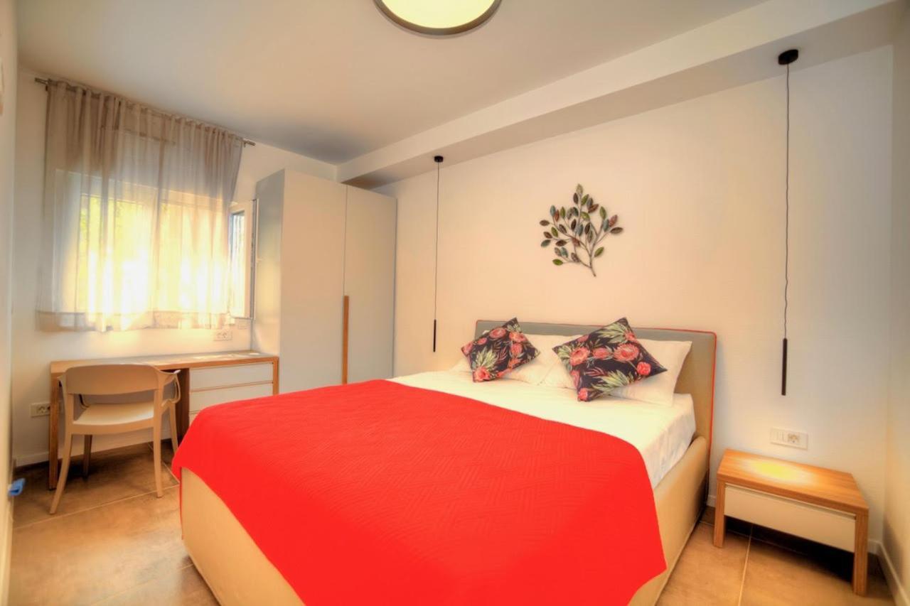 Apartments Villa Rojnica Jelsa  Exteriör bild
